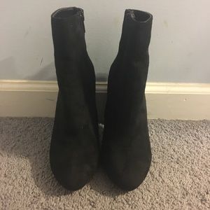 7 1/2 black booties with rose embroidery